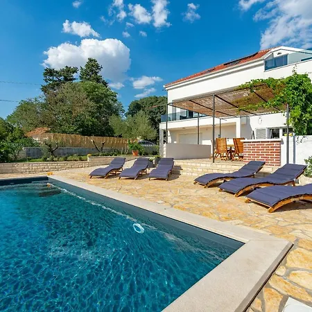 Διαμέρισμα Luka & Lorena *