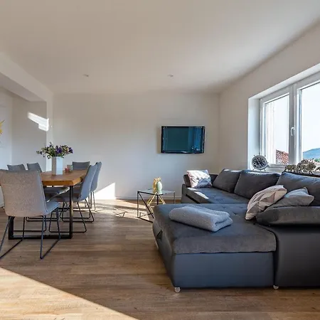 Apartamento Luka & Lorena *